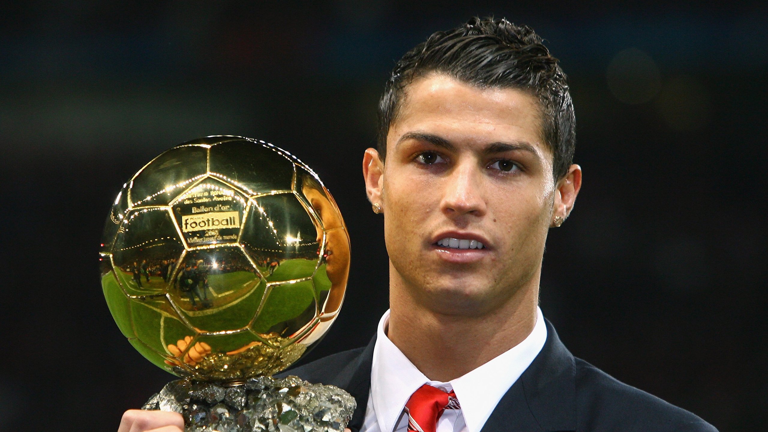 亚博官网-贝林厄姆赛后谦逊发言登热搜,尤文图斯爆冷利雅得新月引发热议